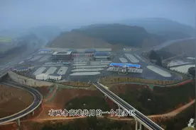 你见过两条高速共用一个服务区的吗#井冈山 #高速公路视频封面