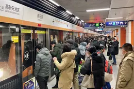 南京地铁宁天线S8运转体验:泰冯路站上车。#轨道交通 #南京地铁视频封面