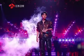 江苏卫视跨年演唱会 王俊凯-《We Will Rock You》视频封面