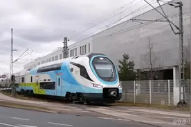 DEMU2型双层动车组，中车株机造！我国首列出口欧洲的双层动车组视频封面