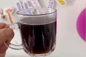 经常喝的速溶黑咖啡分享给大家，性价比超高，一盒40小袋视频封面