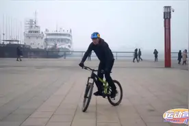 360°漂移华丽学的简单，外行看的不简单#自行车 #爱生活爱骑行视频封面