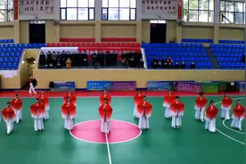 洞口县老职工2021运动会=惊鸿【表演:洞口旗袍协会】视频封面