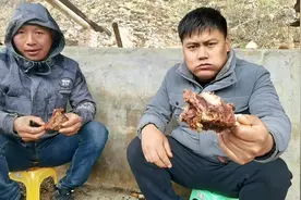 大凉山彝族坨坨肉，彝族是一个重死轻生的一个民族