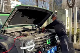 汽车由于电瓶原因导致不能如何启动的救援方案#越野 #坦克300