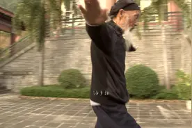 第一次到玉蟾宫，遇见师父张至顺道长，是2010年12月29日晚间视频封面