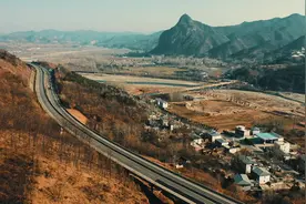 "我喜歡你"，为什么是繁体？
因为不是简单的喜欢……
#栾川#航拍