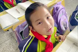 经过调查，他们的作业没有从车窗飞走的。#假期作业没写完视频封面