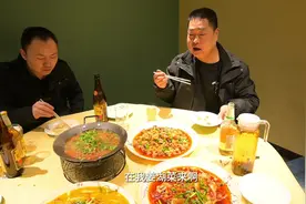 好多朋友问啥叫“江湖菜”，其实很简单，一，有乡土气，二