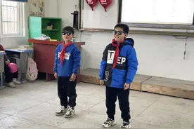 元旦晚会上除了科目三怎么少得了青海摇呢#2023最火舞蹈