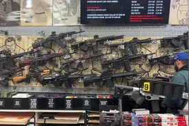 看着酷不，看我下一个视频，AK47射击画面，哈哈#境外合法拍摄视频封面