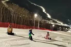吴所谓同学. 小孩哥，咱们跟自己比，每次进步一点点视频封面