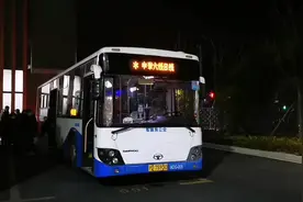 限速80？那就压着80开😅#上海公交#申崇六线B线#Allison#W2G视频封面