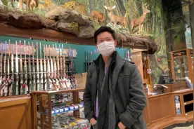 已经几年没到枪店了，今天陪朋友去买枪.#海外生活 #所遇皆美好视频封面