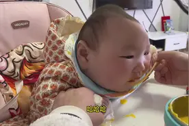 挑战全网最小的吃播。每次欣赏我闺女大口大口吃饭，太满足了。视频封面