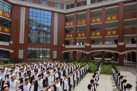 #上热门 @石家庄市第十五中学#奋进 #高中教育#航空 #多育并举