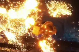 愿我们的人生都如此灿烂，一小时融化两顿铁水打造的漫天星光视频封面