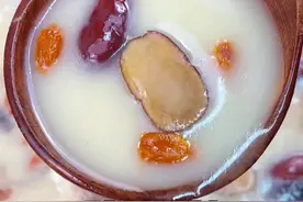 为什么饭店做的鱼汤那么白而且好喝又不腥呢？教你正确做法#抖音美食 #清炖鱼 #鱼汤
