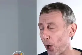 看完这个故事，才知道了“Nice”表情包背后的故事，希望每个人都能心存热爱，奔向远方视频封面