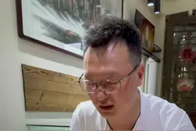 蜜蜡PK塑料，怎么鉴别真和假？蜜蜡鉴别知识一共6期。1-6（打眼）@抖音短视频 @DOU+小助手  先预热视频封面