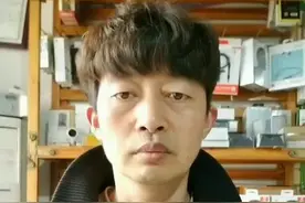 手机上有一个自动扣费的功能，非常危险，我今天教大家把它关闭，跟我来，每天分享手机使用技巧！#上热门 #手机使用技巧 #焦作 @DOU+小助手 视频封面