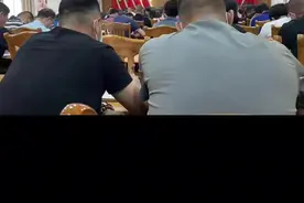  同翔高新城c项目包括龙泉前垵下前垵顶寨子陈村土楼，今天正式启动，7.13抽流水号，8.20之前搬走，9.30之前拆除完毕。 同翔高新城D项目是同翔高新城核心地铁商业地块，包括洪塘里整村搬迁，启动文件已经下达，龙泉结束马上开始洪塘里征收#拆迁视频封面