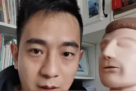 异物卡喉气道梗阻，#海姆立克急救法 怎么做，两分钟的视频演示清楚！视频封面