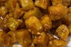 一分钟学会饭馆味道的烧茄子，简单易上手。#抖音美食 #上热门 @抖音短视频