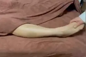 丰隆穴位于小腿外侧，属足阳明胃经[1]，其中的丰，丰满也，隆视频封面