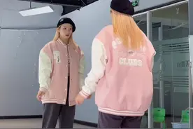 #chunky舞蹈挑战 今儿来个简单的抖音舞🥳#dou来跳舞