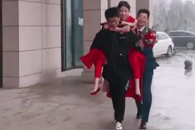 #姐弟情深感动人心 #14岁弟弟背着姐姐稳稳当当上花轿 #婚礼上感动的瞬间 #婚礼纪实小视频 #原创视频 @DOU+上热门 @上热门 @抖音短视频 @我要上热门 @上热门话题 @抖音上热门 @上热门话题🔥🔥🔥🔥视频封面