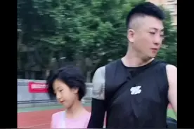 #爸爸也曾是少年 爸爸也曾是校草，最后那张是老爸还是女儿？🙃视频封面