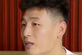 #武磊看望恩师徐根宝 ，#徐根宝：希望这次国足冲出亚洲！#武磊 #中国足球视频封面