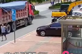 送“火”上门！小货车🚚装了一车火🔥来到消防队🚒，消防员在家门口接了一单活儿。#消防#消防员视频封面