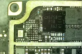 #苹果手机维修 苹果7pGPS搜不到，导航漂移，更换这个芯片就好了视频封面