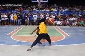 菲律宾五星高中生巅峰时刻，1v1秀翻全场，让你知道什么是操作。 #搞笑篮球  #街球 #美式篮球视频封面