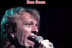Bee Gees（比吉斯三兄弟组合）这首《Massachusetts（马萨诸塞）》是1967年推出的歌曲，1989年再次演唱。#欧美明星 #音乐现场 #欧美经典音乐 #怀旧经典