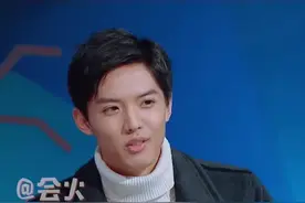 #周峻纬 说比起英年早婚，我更喜欢佳偶天成~ #娱乐镜技场视频封面