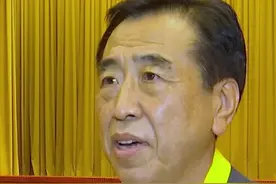 2月7日，山东省2022年工作动员大会召开，现场表彰山东省杰出企业家、行业领军企业家和优秀企业家。山东省优秀企业家袁仲雪：让山东橡胶行业站上世界新高度。#橡胶 #轮胎 #山东视频封面