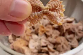 给我一份蝴蝶面，做出爆款的零食，看球的时候吃这个，美了#深夜看球的正确姿势  #抖音美食创作人 视频封面