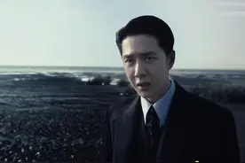 由程耳编剧导演#梁朝伟#王一博#王传君 主演的#电影无名 发布首支预告@抖音短视频视频封面