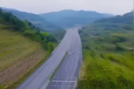 向1993年-1996年参加太旧高速建设的山西省公路局所有建设者致敬视频封面