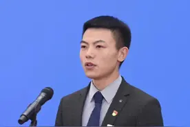 泥瓦匠也能为国争光！这个“95后”用砖“砌”出世界冠军视频封面