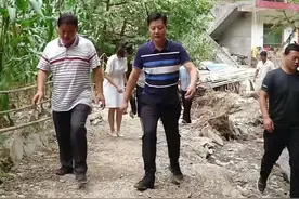 走进723山阳水灾重灾区，为倒房户送去捐赠救济款！#传递正能量 #洪水 #灾后重建 视频封面