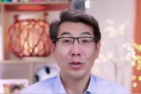 如何让地上爬的宝宝不着凉呢？#育儿 #金牌育言家#抖音美好奇妙夜 视频封面