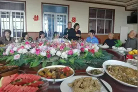 公司是个大家庭，常回来看看视频封面