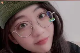 后续来了！送花小姐姐抖音号一夜涨粉100万，颜值高就是任性，还能坚持自我吗#送花小姐姐的后续 #高考视频封面