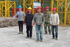 工程款后天到账．跳个舞庆祝一下先。#抖音热门#农民工#工地@抖音短视频视频封面