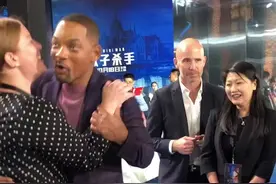 #双子杀手 首映红毯上，突然跳舞的#威尔史密斯 😂😂视频封面
