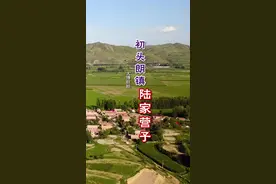 初头朗镇位于松山区西部，距赤峰市区35公里，京通铁路、111国道横贯境内。视频封面
